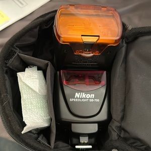 Nikon speed light SB-700